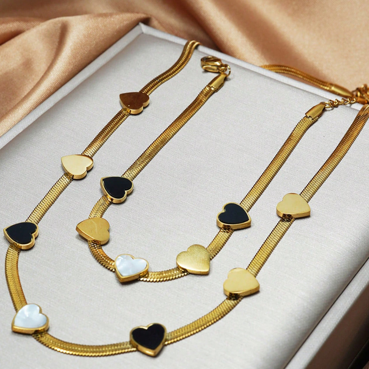 Golden Hearts Necklace & Bracelet Set – Valentine Gift Edition